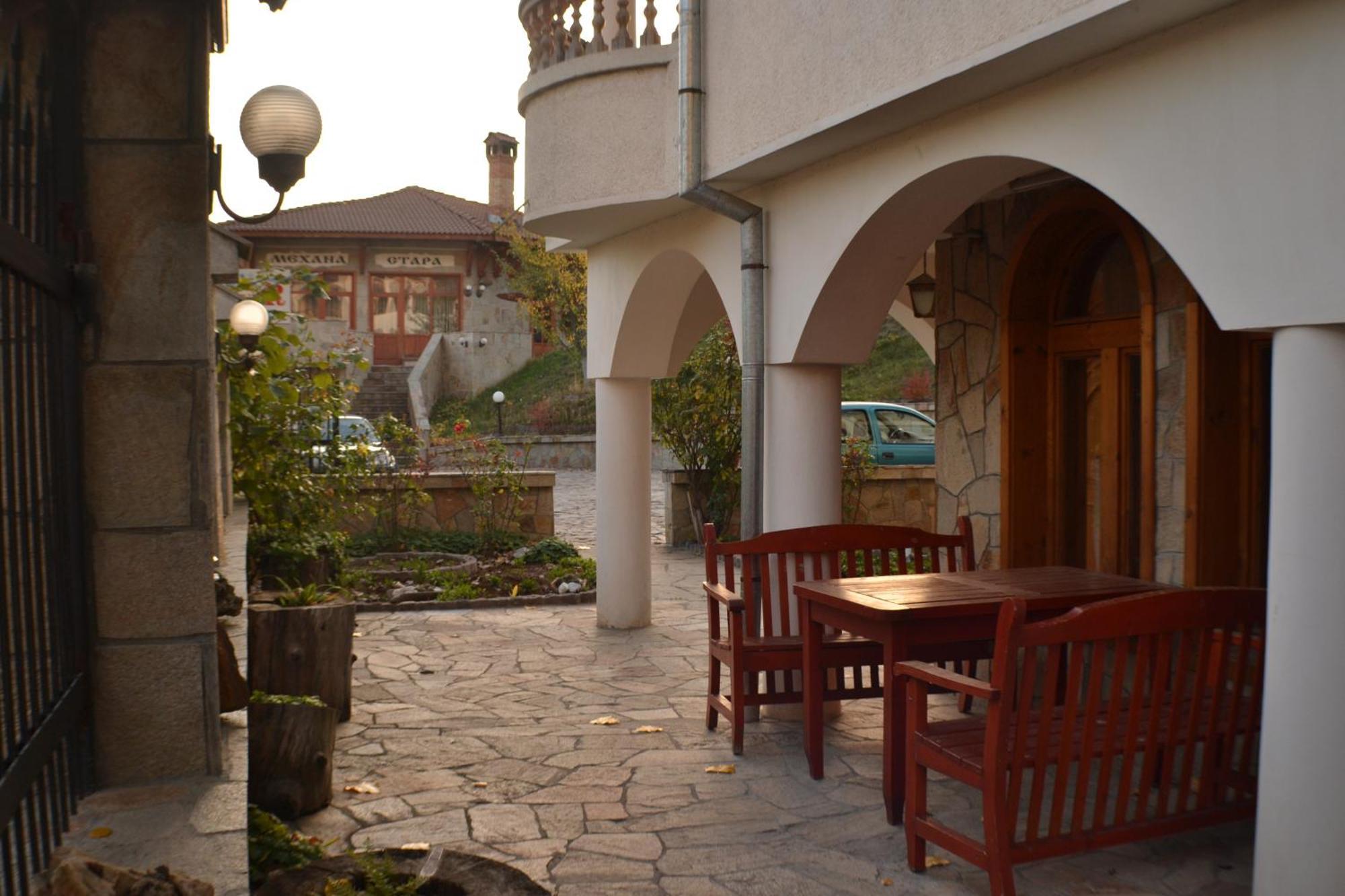 Family Hotel Silver Smolyan Exterior photo